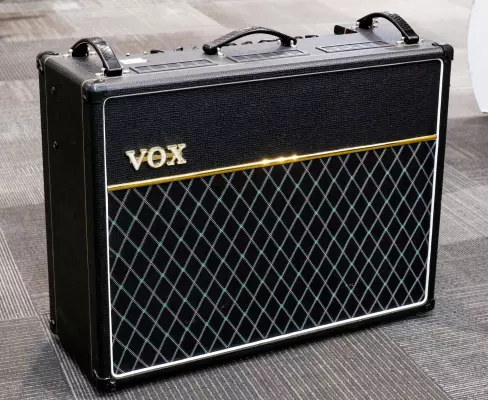 Store Special Product - Vox - AC30C2